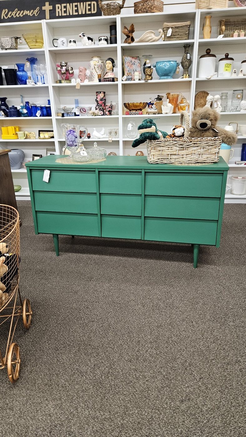 💚 Ward Manufacturing 9-Drawer MCM Dresser — photo 1 of 1